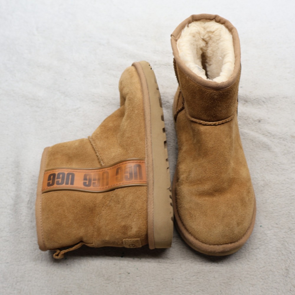UGG Women 8 Ankle Boots Brown Classic Mini Suede Shearling Casual Winter Pull On